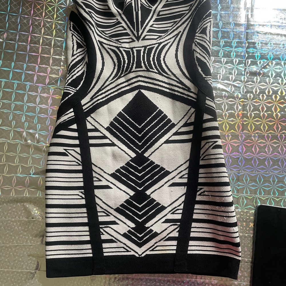 Black and White Sleeveless Bodycon Mini Dress
